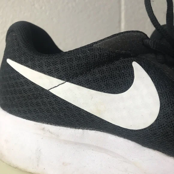 Black w: White swoosh Nike - Picture 11 of 13